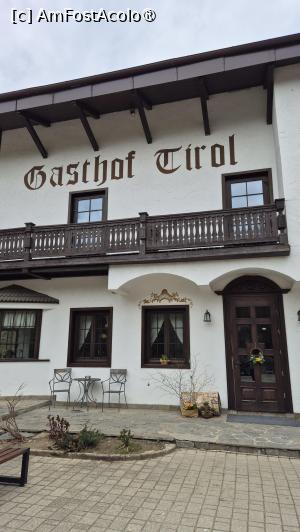 [P02] Gasthof Tirol-intrarea » foto by ANILU
 - 
<span class="allrVoted glyphicon glyphicon-heart hidden" id="av1524958"></span>
<a class="m-l-10 hidden" id="sv1524958" onclick="voting_Foto_DelVot(,1524958,29297)" role="button">șterge vot <span class="glyphicon glyphicon-remove"></span></a>
<a id="v91524958" class=" c-red"  onclick="voting_Foto_SetVot(1524958)" role="button"><span class="glyphicon glyphicon-heart-empty"></span> <b>LIKE</b> = Votează poza</a> <img class="hidden"  id="f1524958W9" src="/imagini/loader.gif" border="0" /><span class="AjErrMes hidden" id="e1524958ErM"></span>