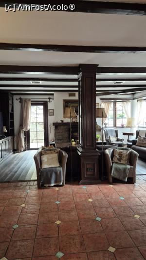 [P04] Gasthof Tirol- prin salon » foto by ANILU
 - 
<span class="allrVoted glyphicon glyphicon-heart hidden" id="av1524960"></span>
<a class="m-l-10 hidden" id="sv1524960" onclick="voting_Foto_DelVot(,1524960,29297)" role="button">șterge vot <span class="glyphicon glyphicon-remove"></span></a>
<a id="v91524960" class=" c-red"  onclick="voting_Foto_SetVot(1524960)" role="button"><span class="glyphicon glyphicon-heart-empty"></span> <b>LIKE</b> = Votează poza</a> <img class="hidden"  id="f1524960W9" src="/imagini/loader.gif" border="0" /><span class="AjErrMes hidden" id="e1524960ErM"></span>