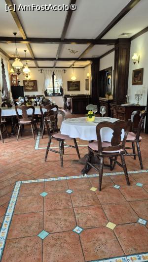 [P06] Gasthof Tirol-prin restaurant » foto by ANILU
 - 
<span class="allrVoted glyphicon glyphicon-heart hidden" id="av1524962"></span>
<a class="m-l-10 hidden" id="sv1524962" onclick="voting_Foto_DelVot(,1524962,29297)" role="button">șterge vot <span class="glyphicon glyphicon-remove"></span></a>
<a id="v91524962" class=" c-red"  onclick="voting_Foto_SetVot(1524962)" role="button"><span class="glyphicon glyphicon-heart-empty"></span> <b>LIKE</b> = Votează poza</a> <img class="hidden"  id="f1524962W9" src="/imagini/loader.gif" border="0" /><span class="AjErrMes hidden" id="e1524962ErM"></span>