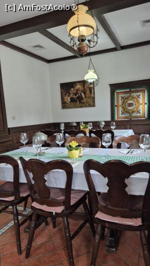 [P07] Gasthof Tirol-prin restaurant » foto by ANILU
 - 
<span class="allrVoted glyphicon glyphicon-heart hidden" id="av1524963"></span>
<a class="m-l-10 hidden" id="sv1524963" onclick="voting_Foto_DelVot(,1524963,29297)" role="button">șterge vot <span class="glyphicon glyphicon-remove"></span></a>
<a id="v91524963" class=" c-red"  onclick="voting_Foto_SetVot(1524963)" role="button"><span class="glyphicon glyphicon-heart-empty"></span> <b>LIKE</b> = Votează poza</a> <img class="hidden"  id="f1524963W9" src="/imagini/loader.gif" border="0" /><span class="AjErrMes hidden" id="e1524963ErM"></span>