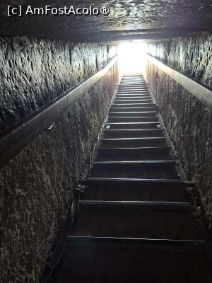 [P36] Necropola Saqqara, Mastaba lui Mereruka, Coborâm aplecați... » foto by mprofeanu
 - 
<span class="allrVoted glyphicon glyphicon-heart hidden" id="av1525359"></span>
<a class="m-l-10 hidden" id="sv1525359" onclick="voting_Foto_DelVot(,1525359,29302)" role="button">șterge vot <span class="glyphicon glyphicon-remove"></span></a>
<a id="v91525359" class=" c-red"  onclick="voting_Foto_SetVot(1525359)" role="button"><span class="glyphicon glyphicon-heart-empty"></span> <b>LIKE</b> = Votează poza</a> <img class="hidden"  id="f1525359W9" src="/imagini/loader.gif" border="0" /><span class="AjErrMes hidden" id="e1525359ErM"></span>