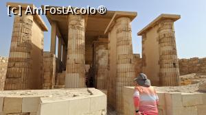 [P54] Necropola Saqqara, Complexul Piramidei Djoser, Intrarea cu colonadă pozată dinspre Curtea Sudică » foto by mprofeanu
 - 
<span class="allrVoted glyphicon glyphicon-heart hidden" id="av1525377"></span>
<a class="m-l-10 hidden" id="sv1525377" onclick="voting_Foto_DelVot(,1525377,29302)" role="button">șterge vot <span class="glyphicon glyphicon-remove"></span></a>
<a id="v91525377" class=" c-red"  onclick="voting_Foto_SetVot(1525377)" role="button"><span class="glyphicon glyphicon-heart-empty"></span> <b>LIKE</b> = Votează poza</a> <img class="hidden"  id="f1525377W9" src="/imagini/loader.gif" border="0" /><span class="AjErrMes hidden" id="e1525377ErM"></span>