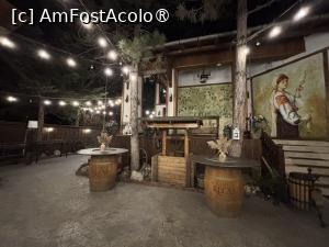 [P04] Casa Românească Otopeni-curte » foto by AZE
 - 
<span class="allrVoted glyphicon glyphicon-heart hidden" id="av1537501"></span>
<a class="m-l-10 hidden" id="sv1537501" onclick="voting_Foto_DelVot(,1537501,29303)" role="button">șterge vot <span class="glyphicon glyphicon-remove"></span></a>
<a id="v91537501" class=" c-red"  onclick="voting_Foto_SetVot(1537501)" role="button"><span class="glyphicon glyphicon-heart-empty"></span> <b>LIKE</b> = Votează poza</a> <img class="hidden"  id="f1537501W9" src="/imagini/loader.gif" border="0" /><span class="AjErrMes hidden" id="e1537501ErM"></span>