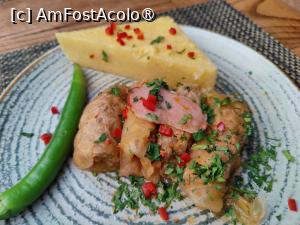 [P12] Casa Românească; sarmale » foto by crismis
 - 
<span class="allrVoted glyphicon glyphicon-heart hidden" id="av1487579"></span>
<a class="m-l-10 hidden" id="sv1487579" onclick="voting_Foto_DelVot(,1487579,29303)" role="button">șterge vot <span class="glyphicon glyphicon-remove"></span></a>
<a id="v91487579" class=" c-red"  onclick="voting_Foto_SetVot(1487579)" role="button"><span class="glyphicon glyphicon-heart-empty"></span> <b>LIKE</b> = Votează poza</a> <img class="hidden"  id="f1487579W9" src="/imagini/loader.gif" border="0" /><span class="AjErrMes hidden" id="e1487579ErM"></span>