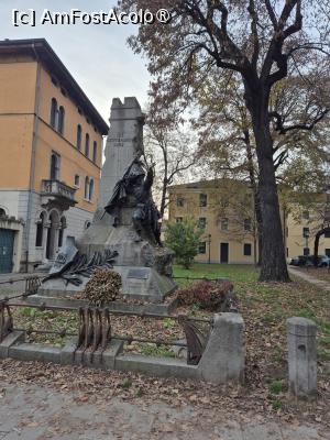 [P34] Piazza Del Castello » foto by adso
 - 
<span class="allrVoted glyphicon glyphicon-heart hidden" id="av1525767"></span>
<a class="m-l-10 hidden" id="sv1525767" onclick="voting_Foto_DelVot(,1525767,29306)" role="button">șterge vot <span class="glyphicon glyphicon-remove"></span></a>
<a id="v91525767" class=" c-red"  onclick="voting_Foto_SetVot(1525767)" role="button"><span class="glyphicon glyphicon-heart-empty"></span> <b>LIKE</b> = Votează poza</a> <img class="hidden"  id="f1525767W9" src="/imagini/loader.gif" border="0" /><span class="AjErrMes hidden" id="e1525767ErM"></span>