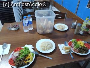 [P14] Marlen Hotel - la masa la restaurantul modest » foto by Yoda
 - 
<span class="allrVoted glyphicon glyphicon-heart hidden" id="av1526043"></span>
<a class="m-l-10 hidden" id="sv1526043" onclick="voting_Foto_DelVot(,1526043,29307)" role="button">șterge vot <span class="glyphicon glyphicon-remove"></span></a>
<a id="v91526043" class=" c-red"  onclick="voting_Foto_SetVot(1526043)" role="button"><span class="glyphicon glyphicon-heart-empty"></span> <b>LIKE</b> = Votează poza</a> <img class="hidden"  id="f1526043W9" src="/imagini/loader.gif" border="0" /><span class="AjErrMes hidden" id="e1526043ErM"></span>