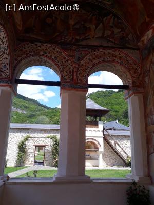 [P25] Mănăstirea Polovragi. » foto by Floria
 - 
<span class="allrVoted glyphicon glyphicon-heart hidden" id="av1526291"></span>
<a class="m-l-10 hidden" id="sv1526291" onclick="voting_Foto_DelVot(,1526291,29308)" role="button">șterge vot <span class="glyphicon glyphicon-remove"></span></a>
<a id="v91526291" class=" c-red"  onclick="voting_Foto_SetVot(1526291)" role="button"><span class="glyphicon glyphicon-heart-empty"></span> <b>LIKE</b> = Votează poza</a> <img class="hidden"  id="f1526291W9" src="/imagini/loader.gif" border="0" /><span class="AjErrMes hidden" id="e1526291ErM"></span>