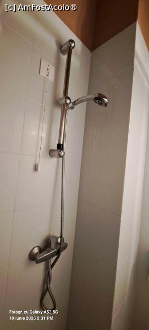 [P28] În baie » foto by irinad
 - 
<span class="allrVoted glyphicon glyphicon-heart hidden" id="av1526697"></span>
<a class="m-l-10 hidden" id="sv1526697" onclick="voting_Foto_DelVot(,1526697,29310)" role="button">șterge vot <span class="glyphicon glyphicon-remove"></span></a>
<a id="v91526697" class=" c-red"  onclick="voting_Foto_SetVot(1526697)" role="button"><span class="glyphicon glyphicon-heart-empty"></span> <b>LIKE</b> = Votează poza</a> <img class="hidden"  id="f1526697W9" src="/imagini/loader.gif" border="0" /><span class="AjErrMes hidden" id="e1526697ErM"></span>