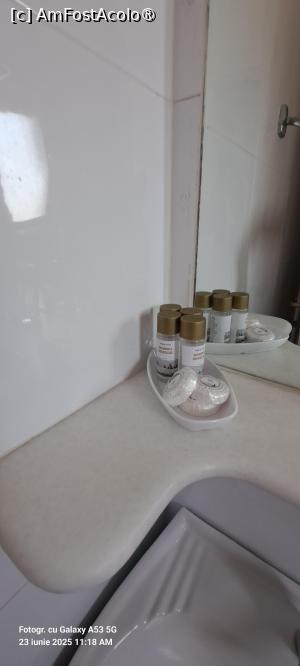 [P25] Consumabile în baie » foto by irinad
 - 
<span class="allrVoted glyphicon glyphicon-heart hidden" id="av1528970"></span>
<a class="m-l-10 hidden" id="sv1528970" onclick="voting_Foto_DelVot(,1528970,29330)" role="button">șterge vot <span class="glyphicon glyphicon-remove"></span></a>
<a id="v91528970" class=" c-red"  onclick="voting_Foto_SetVot(1528970)" role="button"><span class="glyphicon glyphicon-heart-empty"></span> <b>LIKE</b> = Votează poza</a> <img class="hidden"  id="f1528970W9" src="/imagini/loader.gif" border="0" /><span class="AjErrMes hidden" id="e1528970ErM"></span>