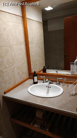 [P20] Hotel Altos Ushuaia, camera » foto by elenaadina
 - 
<span class="allrVoted glyphicon glyphicon-heart hidden" id="av1529192"></span>
<a class="m-l-10 hidden" id="sv1529192" onclick="voting_Foto_DelVot(,1529192,29333)" role="button">șterge vot <span class="glyphicon glyphicon-remove"></span></a>
<a id="v91529192" class=" c-red"  onclick="voting_Foto_SetVot(1529192)" role="button"><span class="glyphicon glyphicon-heart-empty"></span> <b>LIKE</b> = Votează poza</a> <img class="hidden"  id="f1529192W9" src="/imagini/loader.gif" border="0" /><span class="AjErrMes hidden" id="e1529192ErM"></span>