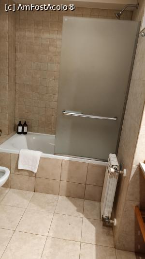 [P21] Hotel Altos Ushuaia, camera » foto by elenaadina
 - 
<span class="allrVoted glyphicon glyphicon-heart hidden" id="av1529193"></span>
<a class="m-l-10 hidden" id="sv1529193" onclick="voting_Foto_DelVot(,1529193,29333)" role="button">șterge vot <span class="glyphicon glyphicon-remove"></span></a>
<a id="v91529193" class=" c-red"  onclick="voting_Foto_SetVot(1529193)" role="button"><span class="glyphicon glyphicon-heart-empty"></span> <b>LIKE</b> = Votează poza</a> <img class="hidden"  id="f1529193W9" src="/imagini/loader.gif" border="0" /><span class="AjErrMes hidden" id="e1529193ErM"></span>
