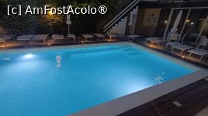 [P27] Hotel Villa Serena - piscina, noaptea » foto by Dragoș_MD
 - 
<span class="allrVoted glyphicon glyphicon-heart hidden" id="av1529416"></span>
<a class="m-l-10 hidden" id="sv1529416" onclick="voting_Foto_DelVot(,1529416,29334)" role="button">șterge vot <span class="glyphicon glyphicon-remove"></span></a>
<a id="v91529416" class=" c-red"  onclick="voting_Foto_SetVot(1529416)" role="button"><span class="glyphicon glyphicon-heart-empty"></span> <b>LIKE</b> = Votează poza</a> <img class="hidden"  id="f1529416W9" src="/imagini/loader.gif" border="0" /><span class="AjErrMes hidden" id="e1529416ErM"></span>