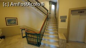[P08] Hotel Villa Serena - liftul și scările spre camere » foto by Dragoș_MD
 - 
<span class="allrVoted glyphicon glyphicon-heart hidden" id="av1529379"></span>
<a class="m-l-10 hidden" id="sv1529379" onclick="voting_Foto_DelVot(,1529379,29334)" role="button">șterge vot <span class="glyphicon glyphicon-remove"></span></a>
<a id="v91529379" class=" c-red"  onclick="voting_Foto_SetVot(1529379)" role="button"><span class="glyphicon glyphicon-heart-empty"></span> <b>LIKE</b> = Votează poza</a> <img class="hidden"  id="f1529379W9" src="/imagini/loader.gif" border="0" /><span class="AjErrMes hidden" id="e1529379ErM"></span>