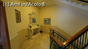 [P09] Hotel Villa Serena - scările » foto by Dragoș_MD
 - 
<span class="allrVoted glyphicon glyphicon-heart hidden" id="av1529384"></span>
<a class="m-l-10 hidden" id="sv1529384" onclick="voting_Foto_DelVot(,1529384,29334)" role="button">șterge vot <span class="glyphicon glyphicon-remove"></span></a>
<a id="v91529384" class=" c-red"  onclick="voting_Foto_SetVot(1529384)" role="button"><span class="glyphicon glyphicon-heart-empty"></span> <b>LIKE</b> = Votează poza</a> <img class="hidden"  id="f1529384W9" src="/imagini/loader.gif" border="0" /><span class="AjErrMes hidden" id="e1529384ErM"></span>