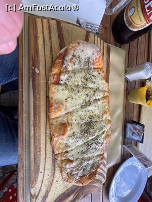 [P26] ¡Que tupé!,pizza » foto by AZE
 - 
<span class="allrVoted glyphicon glyphicon-heart hidden" id="av1535398"></span>
<a class="m-l-10 hidden" id="sv1535398" onclick="voting_Foto_DelVot(,1535398,29336)" role="button">șterge vot <span class="glyphicon glyphicon-remove"></span></a>
<a id="v91535398" class=" c-red"  onclick="voting_Foto_SetVot(1535398)" role="button"><span class="glyphicon glyphicon-heart-empty"></span> <b>LIKE</b> = Votează poza</a> <img class="hidden"  id="f1535398W9" src="/imagini/loader.gif" border="0" /><span class="AjErrMes hidden" id="e1535398ErM"></span>