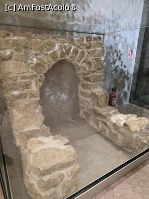 [P13] Hotel Courtyard by Marriott - Cluj-Napoca; ruine istorice conservate în lobby » foto by crismis
 - 
<span class="allrVoted glyphicon glyphicon-heart hidden" id="av1532241"></span>
<a class="m-l-10 hidden" id="sv1532241" onclick="voting_Foto_DelVot(,1532241,29356)" role="button">șterge vot <span class="glyphicon glyphicon-remove"></span></a>
<a id="v91532241" class=" c-red"  onclick="voting_Foto_SetVot(1532241)" role="button"><span class="glyphicon glyphicon-heart-empty"></span> <b>LIKE</b> = Votează poza</a> <img class="hidden"  id="f1532241W9" src="/imagini/loader.gif" border="0" /><span class="AjErrMes hidden" id="e1532241ErM"></span>