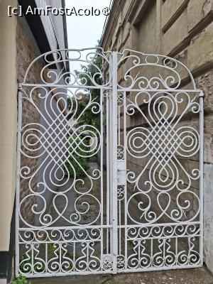 [P03] Niš, Intrarea din Strada Hilandarska 22 în Curte la Tanis Apartments » foto by mprofeanu
 - 
<span class="allrVoted glyphicon glyphicon-heart hidden" id="av1532832"></span>
<a class="m-l-10 hidden" id="sv1532832" onclick="voting_Foto_DelVot(,1532832,29358)" role="button">șterge vot <span class="glyphicon glyphicon-remove"></span></a>
<a id="v91532832" class=" c-red"  onclick="voting_Foto_SetVot(1532832)" role="button"><span class="glyphicon glyphicon-heart-empty"></span> <b>LIKE</b> = Votează poza</a> <img class="hidden"  id="f1532832W9" src="/imagini/loader.gif" border="0" /><span class="AjErrMes hidden" id="e1532832ErM"></span>