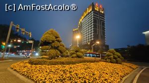 [P30] Zhangjiajie Chensheng International Hotel » foto by elenaadina
 - 
<span class="allrVoted glyphicon glyphicon-heart hidden" id="av1532924"></span>
<a class="m-l-10 hidden" id="sv1532924" onclick="voting_Foto_DelVot(,1532924,29359)" role="button">șterge vot <span class="glyphicon glyphicon-remove"></span></a>
<a id="v91532924" class=" c-red"  onclick="voting_Foto_SetVot(1532924)" role="button"><span class="glyphicon glyphicon-heart-empty"></span> <b>LIKE</b> = Votează poza</a> <img class="hidden"  id="f1532924W9" src="/imagini/loader.gif" border="0" /><span class="AjErrMes hidden" id="e1532924ErM"></span>