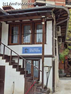 [P05] Priștina, Old House, Scara de lemn ce duce la etaj, la Apartament, Fereastra de la Dormitor » foto by mprofeanu
 - 
<span class="allrVoted glyphicon glyphicon-heart hidden" id="av1533539"></span>
<a class="m-l-10 hidden" id="sv1533539" onclick="voting_Foto_DelVot(,1533539,29368)" role="button">șterge vot <span class="glyphicon glyphicon-remove"></span></a>
<a id="v91533539" class=" c-red"  onclick="voting_Foto_SetVot(1533539)" role="button"><span class="glyphicon glyphicon-heart-empty"></span> <b>LIKE</b> = Votează poza</a> <img class="hidden"  id="f1533539W9" src="/imagini/loader.gif" border="0" /><span class="AjErrMes hidden" id="e1533539ErM"></span>