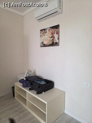 [P11] Studioul Afrodita; living, chiar lângă intrare » foto by crismis
 - 
<span class="allrVoted glyphicon glyphicon-heart hidden" id="av1533968"></span>
<a class="m-l-10 hidden" id="sv1533968" onclick="voting_Foto_DelVot(,1533968,29374)" role="button">șterge vot <span class="glyphicon glyphicon-remove"></span></a>
<a id="v91533968" class=" c-red"  onclick="voting_Foto_SetVot(1533968)" role="button"><span class="glyphicon glyphicon-heart-empty"></span> <b>LIKE</b> = Votează poza</a> <img class="hidden"  id="f1533968W9" src="/imagini/loader.gif" border="0" /><span class="AjErrMes hidden" id="e1533968ErM"></span>