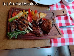 [P12] Priștina, Albanezi Restaurant Traditional Food, Satârul cu „Mish Edhi (Carne de Ied)” porția mea » foto by mprofeanu
 - 
<span class="allrVoted glyphicon glyphicon-heart hidden" id="av1534982"></span>
<a class="m-l-10 hidden" id="sv1534982" onclick="voting_Foto_DelVot(,1534982,29378)" role="button">șterge vot <span class="glyphicon glyphicon-remove"></span></a>
<a id="v91534982" class=" c-red"  onclick="voting_Foto_SetVot(1534982)" role="button"><span class="glyphicon glyphicon-heart-empty"></span> <b>LIKE</b> = Votează poza</a> <img class="hidden"  id="f1534982W9" src="/imagini/loader.gif" border="0" /><span class="AjErrMes hidden" id="e1534982ErM"></span>