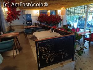 [P05] Priștina, Albanezi Restaurant Traditional Food, Sala, Mobilierul din lemn închis la culoare, specific Decorului „Cramelor și Hanurilor” de odinioară » foto by mprofeanu
 - 
<span class="allrVoted glyphicon glyphicon-heart hidden" id="av1534975"></span>
<a class="m-l-10 hidden" id="sv1534975" onclick="voting_Foto_DelVot(,1534975,29378)" role="button">șterge vot <span class="glyphicon glyphicon-remove"></span></a>
<a id="v91534975" class=" c-red"  onclick="voting_Foto_SetVot(1534975)" role="button"><span class="glyphicon glyphicon-heart-empty"></span> <b>LIKE</b> = Votează poza</a> <img class="hidden"  id="f1534975W9" src="/imagini/loader.gif" border="0" /><span class="AjErrMes hidden" id="e1534975ErM"></span>