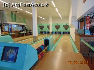 [P14] Bar bowling La Bolera » foto by Yolanda
 - 
<span class="allrVoted glyphicon glyphicon-heart hidden" id="av1535163"></span>
<a class="m-l-10 hidden" id="sv1535163" onclick="voting_Foto_DelVot(,1535163,29382)" role="button">șterge vot <span class="glyphicon glyphicon-remove"></span></a>
<a id="v91535163" class=" c-red"  onclick="voting_Foto_SetVot(1535163)" role="button"><span class="glyphicon glyphicon-heart-empty"></span> <b>LIKE</b> = Votează poza</a> <img class="hidden"  id="f1535163W9" src="/imagini/loader.gif" border="0" /><span class="AjErrMes hidden" id="e1535163ErM"></span>
