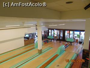 [P19] Bar bowling La Bolera » foto by Yolanda
 - 
<span class="allrVoted glyphicon glyphicon-heart hidden" id="av1535168"></span>
<a class="m-l-10 hidden" id="sv1535168" onclick="voting_Foto_DelVot(,1535168,29382)" role="button">șterge vot <span class="glyphicon glyphicon-remove"></span></a>
<a id="v91535168" class=" c-red"  onclick="voting_Foto_SetVot(1535168)" role="button"><span class="glyphicon glyphicon-heart-empty"></span> <b>LIKE</b> = Votează poza</a> <img class="hidden"  id="f1535168W9" src="/imagini/loader.gif" border="0" /><span class="AjErrMes hidden" id="e1535168ErM"></span>