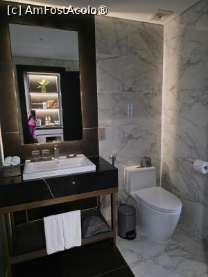[P10] Le Sands Danang; camera » foto by crismis
 - 
<span class="allrVoted glyphicon glyphicon-heart hidden" id="av1535690"></span>
<a class="m-l-10 hidden" id="sv1535690" onclick="voting_Foto_DelVot(,1535690,29389)" role="button">șterge vot <span class="glyphicon glyphicon-remove"></span></a>
<a id="v91535690" class=" c-red"  onclick="voting_Foto_SetVot(1535690)" role="button"><span class="glyphicon glyphicon-heart-empty"></span> <b>LIKE</b> = Votează poza</a> <img class="hidden"  id="f1535690W9" src="/imagini/loader.gif" border="0" /><span class="AjErrMes hidden" id="e1535690ErM"></span>