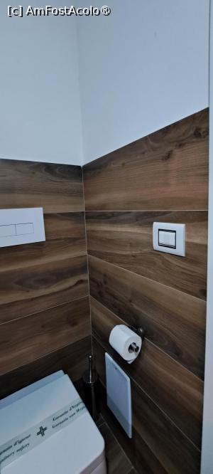 [P30] În baie, vas wc » foto by irinad
 - 
<span class="allrVoted glyphicon glyphicon-heart hidden" id="av1536641"></span>
<a class="m-l-10 hidden" id="sv1536641" onclick="voting_Foto_DelVot(,1536641,29393)" role="button">șterge vot <span class="glyphicon glyphicon-remove"></span></a>
<a id="v91536641" class=" c-red"  onclick="voting_Foto_SetVot(1536641)" role="button"><span class="glyphicon glyphicon-heart-empty"></span> <b>LIKE</b> = Votează poza</a> <img class="hidden"  id="f1536641W9" src="/imagini/loader.gif" border="0" /><span class="AjErrMes hidden" id="e1536641ErM"></span>