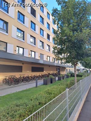 [P02] Hotel Intercity-Graz » foto by zlatna
 - 
<span class="allrVoted glyphicon glyphicon-heart hidden" id="av1546555"></span>
<a class="m-l-10 hidden" id="sv1546555" onclick="voting_Foto_DelVot(,1546555,29399)" role="button">șterge vot <span class="glyphicon glyphicon-remove"></span></a>
<a id="v91546555" class=" c-red"  onclick="voting_Foto_SetVot(1546555)" role="button"><span class="glyphicon glyphicon-heart-empty"></span> <b>LIKE</b> = Votează poza</a> <img class="hidden"  id="f1546555W9" src="/imagini/loader.gif" border="0" /><span class="AjErrMes hidden" id="e1546555ErM"></span>