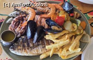 [P38] Platoul demențial de la taverna Hippies Cave din Matala » foto by miha48
 - 
<span class="allrVoted glyphicon glyphicon-heart hidden" id="av1538250"></span>
<a class="m-l-10 hidden" id="sv1538250" onclick="voting_Foto_DelVot(,1538250,29406)" role="button">șterge vot <span class="glyphicon glyphicon-remove"></span></a>
<a id="v91538250" class=" c-red"  onclick="voting_Foto_SetVot(1538250)" role="button"><span class="glyphicon glyphicon-heart-empty"></span> <b>LIKE</b> = Votează poza</a> <img class="hidden"  id="f1538250W9" src="/imagini/loader.gif" border="0" /><span class="AjErrMes hidden" id="e1538250ErM"></span>