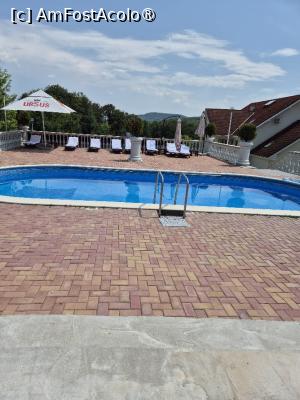 [P07] Piscina » foto by adrianaglogo
 - 
<span class="allrVoted glyphicon glyphicon-heart hidden" id="av1538695"></span>
<a class="m-l-10 hidden" id="sv1538695" onclick="voting_Foto_DelVot(,1538695,29414)" role="button">șterge vot <span class="glyphicon glyphicon-remove"></span></a>
<a id="v91538695" class=" c-red"  onclick="voting_Foto_SetVot(1538695)" role="button"><span class="glyphicon glyphicon-heart-empty"></span> <b>LIKE</b> = Votează poza</a> <img class="hidden"  id="f1538695W9" src="/imagini/loader.gif" border="0" /><span class="AjErrMes hidden" id="e1538695ErM"></span>