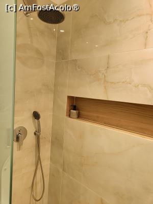 [P21] Duș walk-in. » foto by tata123 🔱
 - 
<span class="allrVoted glyphicon glyphicon-heart hidden" id="av1538979"></span>
<a class="m-l-10 hidden" id="sv1538979" onclick="voting_Foto_DelVot(,1538979,29417)" role="button">șterge vot <span class="glyphicon glyphicon-remove"></span></a>
<a id="v91538979" class=" c-red"  onclick="voting_Foto_SetVot(1538979)" role="button"><span class="glyphicon glyphicon-heart-empty"></span> <b>LIKE</b> = Votează poza</a> <img class="hidden"  id="f1538979W9" src="/imagini/loader.gif" border="0" /><span class="AjErrMes hidden" id="e1538979ErM"></span>