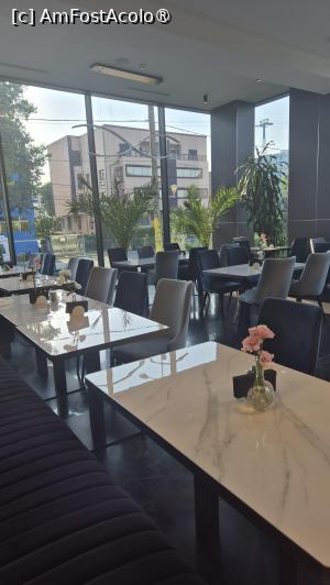 [P21] Hotel Panoramic - prin restaurant » foto by ANILU
 - 
<span class="allrVoted glyphicon glyphicon-heart hidden" id="av1540814"></span>
<a class="m-l-10 hidden" id="sv1540814" onclick="voting_Foto_DelVot(,1540814,29428)" role="button">șterge vot <span class="glyphicon glyphicon-remove"></span></a>
<a id="v91540814" class=" c-red"  onclick="voting_Foto_SetVot(1540814)" role="button"><span class="glyphicon glyphicon-heart-empty"></span> <b>LIKE</b> = Votează poza</a> <img class="hidden"  id="f1540814W9" src="/imagini/loader.gif" border="0" /><span class="AjErrMes hidden" id="e1540814ErM"></span>
