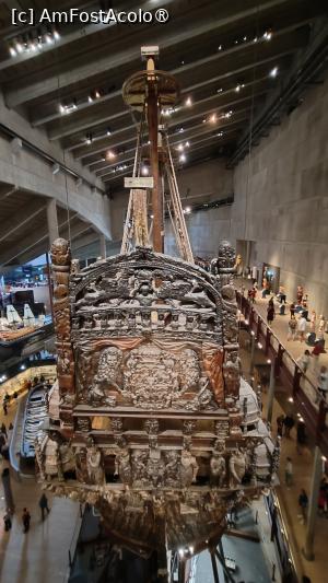 [P25] Corabia era bogat ornamentată cu sute de sculpturi reprezentând lei, războinici, personaje biblice, împărați romani și creaturi fantastice, multe dintre ele fiind inițial pictate în culori vii și împodobite cu elemente aurite. » foto by elenaadina
 - 
<span class="allrVoted glyphicon glyphicon-heart hidden" id="av1541420"></span>
<a class="m-l-10 hidden" id="sv1541420" onclick="voting_Foto_DelVot(,1541420,29431)" role="button">șterge vot <span class="glyphicon glyphicon-remove"></span></a>
<a id="v91541420" class=" c-red"  onclick="voting_Foto_SetVot(1541420)" role="button"><span class="glyphicon glyphicon-heart-empty"></span> <b>LIKE</b> = Votează poza</a> <img class="hidden"  id="f1541420W9" src="/imagini/loader.gif" border="0" /><span class="AjErrMes hidden" id="e1541420ErM"></span>