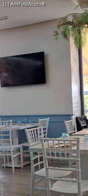 [P23] Pizzeria Errico Porzio, interior » foto by irinad
 - 
<span class="allrVoted glyphicon glyphicon-heart hidden" id="av1542563"></span>
<a class="m-l-10 hidden" id="sv1542563" onclick="voting_Foto_DelVot(,1542563,29437)" role="button">șterge vot <span class="glyphicon glyphicon-remove"></span></a>
<a id="v91542563" class=" c-red"  onclick="voting_Foto_SetVot(1542563)" role="button"><span class="glyphicon glyphicon-heart-empty"></span> <b>LIKE</b> = Votează poza</a> <img class="hidden"  id="f1542563W9" src="/imagini/loader.gif" border="0" /><span class="AjErrMes hidden" id="e1542563ErM"></span>
