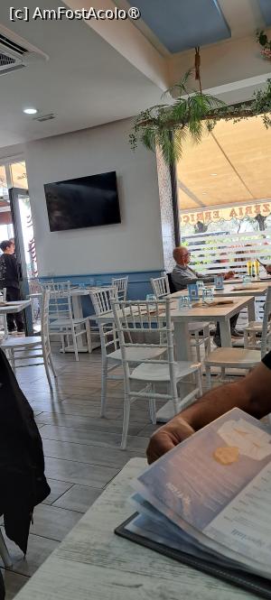 [P27] Pizzeria Errico Porzio, de la masă » foto by irinad
 - 
<span class="allrVoted glyphicon glyphicon-heart hidden" id="av1542567"></span>
<a class="m-l-10 hidden" id="sv1542567" onclick="voting_Foto_DelVot(,1542567,29437)" role="button">șterge vot <span class="glyphicon glyphicon-remove"></span></a>
<a id="v91542567" class=" c-red"  onclick="voting_Foto_SetVot(1542567)" role="button"><span class="glyphicon glyphicon-heart-empty"></span> <b>LIKE</b> = Votează poza</a> <img class="hidden"  id="f1542567W9" src="/imagini/loader.gif" border="0" /><span class="AjErrMes hidden" id="e1542567ErM"></span>