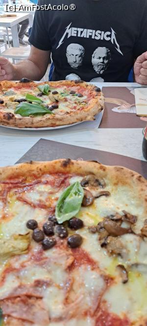 [P31] Pizzeria Errico Porzio, ambele » foto by irinad
 - 
<span class="allrVoted glyphicon glyphicon-heart hidden" id="av1542571"></span>
<a class="m-l-10 hidden" id="sv1542571" onclick="voting_Foto_DelVot(,1542571,29437)" role="button">șterge vot <span class="glyphicon glyphicon-remove"></span></a>
<a id="v91542571" class=" c-red"  onclick="voting_Foto_SetVot(1542571)" role="button"><span class="glyphicon glyphicon-heart-empty"></span> <b>LIKE</b> = Votează poza</a> <img class="hidden"  id="f1542571W9" src="/imagini/loader.gif" border="0" /><span class="AjErrMes hidden" id="e1542571ErM"></span>