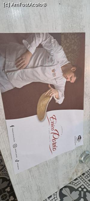 [P33] Pizzeria Errico Porzio, napron cu maestrul în acțiune » foto by irinad
 - 
<span class="allrVoted glyphicon glyphicon-heart hidden" id="av1542573"></span>
<a class="m-l-10 hidden" id="sv1542573" onclick="voting_Foto_DelVot(,1542573,29437)" role="button">șterge vot <span class="glyphicon glyphicon-remove"></span></a>
<a id="v91542573" class=" c-red"  onclick="voting_Foto_SetVot(1542573)" role="button"><span class="glyphicon glyphicon-heart-empty"></span> <b>LIKE</b> = Votează poza</a> <img class="hidden"  id="f1542573W9" src="/imagini/loader.gif" border="0" /><span class="AjErrMes hidden" id="e1542573ErM"></span>
