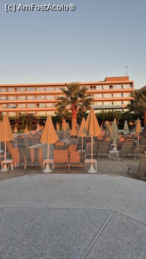 [P11] Hotelul la apusul soarelui . » foto by ANILU
 - 
<span class="allrVoted glyphicon glyphicon-heart hidden" id="av1545824"></span>
<a class="m-l-10 hidden" id="sv1545824" onclick="voting_Foto_DelVot(,1545824,29452)" role="button">șterge vot <span class="glyphicon glyphicon-remove"></span></a>
<a id="v91545824" class=" c-red"  onclick="voting_Foto_SetVot(1545824)" role="button"><span class="glyphicon glyphicon-heart-empty"></span> <b>LIKE</b> = Votează poza</a> <img class="hidden"  id="f1545824W9" src="/imagini/loader.gif" border="0" /><span class="AjErrMes hidden" id="e1545824ErM"></span>
