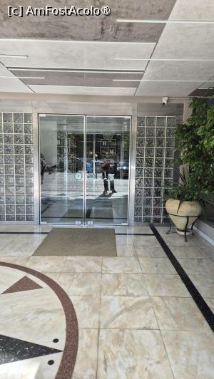 [P17] Hotel Mediterranee - intrarea » foto by ANILU
 - 
<span class="allrVoted glyphicon glyphicon-heart hidden" id="av1545830"></span>
<a class="m-l-10 hidden" id="sv1545830" onclick="voting_Foto_DelVot(,1545830,29452)" role="button">șterge vot <span class="glyphicon glyphicon-remove"></span></a>
<a id="v91545830" class=" c-red"  onclick="voting_Foto_SetVot(1545830)" role="button"><span class="glyphicon glyphicon-heart-empty"></span> <b>LIKE</b> = Votează poza</a> <img class="hidden"  id="f1545830W9" src="/imagini/loader.gif" border="0" /><span class="AjErrMes hidden" id="e1545830ErM"></span>