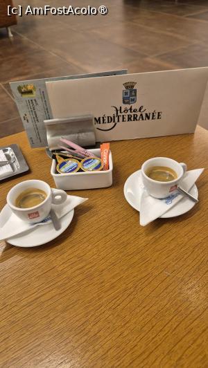 [P07] La o cafea în lobby! » foto by ANILU
 - 
<span class="allrVoted glyphicon glyphicon-heart hidden" id="av1545820"></span>
<a class="m-l-10 hidden" id="sv1545820" onclick="voting_Foto_DelVot(,1545820,29452)" role="button">șterge vot <span class="glyphicon glyphicon-remove"></span></a>
<a id="v91545820" class=" c-red"  onclick="voting_Foto_SetVot(1545820)" role="button"><span class="glyphicon glyphicon-heart-empty"></span> <b>LIKE</b> = Votează poza</a> <img class="hidden"  id="f1545820W9" src="/imagini/loader.gif" border="0" /><span class="AjErrMes hidden" id="e1545820ErM"></span>