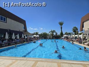 [P13] Piscina hotelului » foto by Mirinda
 - 
<span class="allrVoted glyphicon glyphicon-heart hidden" id="av1545919"></span>
<a class="m-l-10 hidden" id="sv1545919" onclick="voting_Foto_DelVot(,1545919,29453)" role="button">șterge vot <span class="glyphicon glyphicon-remove"></span></a>
<a id="v91545919" class=" c-red"  onclick="voting_Foto_SetVot(1545919)" role="button"><span class="glyphicon glyphicon-heart-empty"></span> <b>LIKE</b> = Votează poza</a> <img class="hidden"  id="f1545919W9" src="/imagini/loader.gif" border="0" /><span class="AjErrMes hidden" id="e1545919ErM"></span>