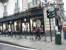 [P23] Torino - Reduceri la magazinul echipei Juventus. » foto by popescu.borsa*
 - 
<span class="allrVoted glyphicon glyphicon-heart hidden" id="av181999"></span>
<a class="m-l-10 hidden" id="sv181999" onclick="voting_Foto_DelVot(,181999,29456)" role="button">șterge vot <span class="glyphicon glyphicon-remove"></span></a>
<a id="v9181999" class=" c-red"  onclick="voting_Foto_SetVot(181999)" role="button"><span class="glyphicon glyphicon-heart-empty"></span> <b>LIKE</b> = Votează poza</a> <img class="hidden"  id="f181999W9" src="/imagini/loader.gif" border="0" /><span class="AjErrMes hidden" id="e181999ErM"></span>
