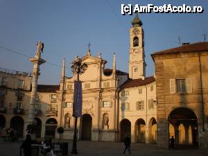 [P01] Venaria Reale - piata centrala a orasului » foto by Nicu Teusdea
 - 
<span class="allrVoted glyphicon glyphicon-heart hidden" id="av404785"></span>
<a class="m-l-10 hidden" id="sv404785" onclick="voting_Foto_DelVot(,404785,29456)" role="button">șterge vot <span class="glyphicon glyphicon-remove"></span></a>
<a id="v9404785" class=" c-red"  onclick="voting_Foto_SetVot(404785)" role="button"><span class="glyphicon glyphicon-heart-empty"></span> <b>LIKE</b> = Votează poza</a> <img class="hidden"  id="f404785W9" src="/imagini/loader.gif" border="0" /><span class="AjErrMes hidden" id="e404785ErM"></span>