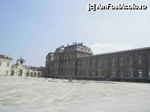 [P11] Venaria Reale » foto by Nicu Teusdea
 - 
<span class="allrVoted glyphicon glyphicon-heart hidden" id="av404795"></span>
<a class="m-l-10 hidden" id="sv404795" onclick="voting_Foto_DelVot(,404795,29456)" role="button">șterge vot <span class="glyphicon glyphicon-remove"></span></a>
<a id="v9404795" class=" c-red"  onclick="voting_Foto_SetVot(404795)" role="button"><span class="glyphicon glyphicon-heart-empty"></span> <b>LIKE</b> = Votează poza</a> <img class="hidden"  id="f404795W9" src="/imagini/loader.gif" border="0" /><span class="AjErrMes hidden" id="e404795ErM"></span>