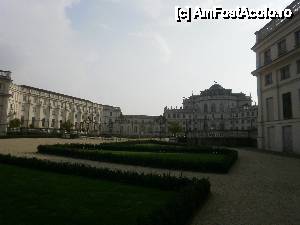 [P22] Stupinigi - parcul din fata castelului » foto by Nicu Teusdea
 - 
<span class="allrVoted glyphicon glyphicon-heart hidden" id="av404806"></span>
<a class="m-l-10 hidden" id="sv404806" onclick="voting_Foto_DelVot(,404806,29456)" role="button">șterge vot <span class="glyphicon glyphicon-remove"></span></a>
<a id="v9404806" class=" c-red"  onclick="voting_Foto_SetVot(404806)" role="button"><span class="glyphicon glyphicon-heart-empty"></span> <b>LIKE</b> = Votează poza</a> <img class="hidden"  id="f404806W9" src="/imagini/loader.gif" border="0" /><span class="AjErrMes hidden" id="e404806ErM"></span>