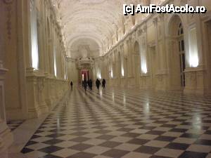 [P03] Venaria Reale Palatul Regal - Galeria Grande » foto by Nicu Teusdea
 - 
<span class="allrVoted glyphicon glyphicon-heart hidden" id="av404787"></span>
<a class="m-l-10 hidden" id="sv404787" onclick="voting_Foto_DelVot(,404787,29456)" role="button">șterge vot <span class="glyphicon glyphicon-remove"></span></a>
<a id="v9404787" class=" c-red"  onclick="voting_Foto_SetVot(404787)" role="button"><span class="glyphicon glyphicon-heart-empty"></span> <b>LIKE</b> = Votează poza</a> <img class="hidden"  id="f404787W9" src="/imagini/loader.gif" border="0" /><span class="AjErrMes hidden" id="e404787ErM"></span>