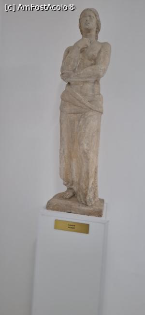[P34] Constanta - Muzeul de Sculptura 'Ion Jalea'. Cariatida. » foto by iulianic
 - 
<span class="allrVoted glyphicon glyphicon-heart hidden" id="av1550163"></span>
<a class="m-l-10 hidden" id="sv1550163" onclick="voting_Foto_DelVot(,1550163,29478)" role="button">șterge vot <span class="glyphicon glyphicon-remove"></span></a>
<a id="v91550163" class=" c-red"  onclick="voting_Foto_SetVot(1550163)" role="button"><span class="glyphicon glyphicon-heart-empty"></span> <b>LIKE</b> = Votează poza</a> <img class="hidden"  id="f1550163W9" src="/imagini/loader.gif" border="0" /><span class="AjErrMes hidden" id="e1550163ErM"></span>